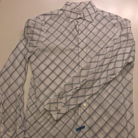 BANANA REPUBLIC COTTON BUTTON UP SHIRT - Picture 2 of 8